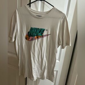 Nike t-shirt